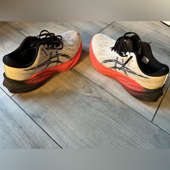 ASICS Novablast 3 - Picture 3 of 7